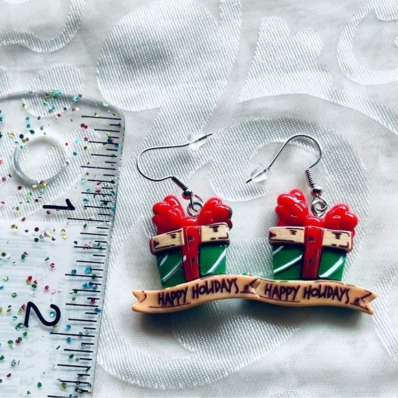 NWT Lot of 2 Festive Drop Earrings – Perfect for Holiday Christmas Celebrations - Picture 10 of 14